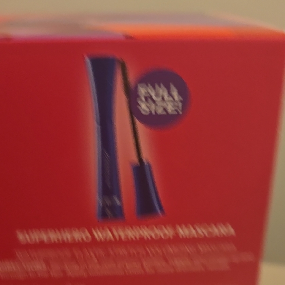 IT Cosmetics Eye Essentials Set with Blue and Pink Accents - Picture 4 of 4